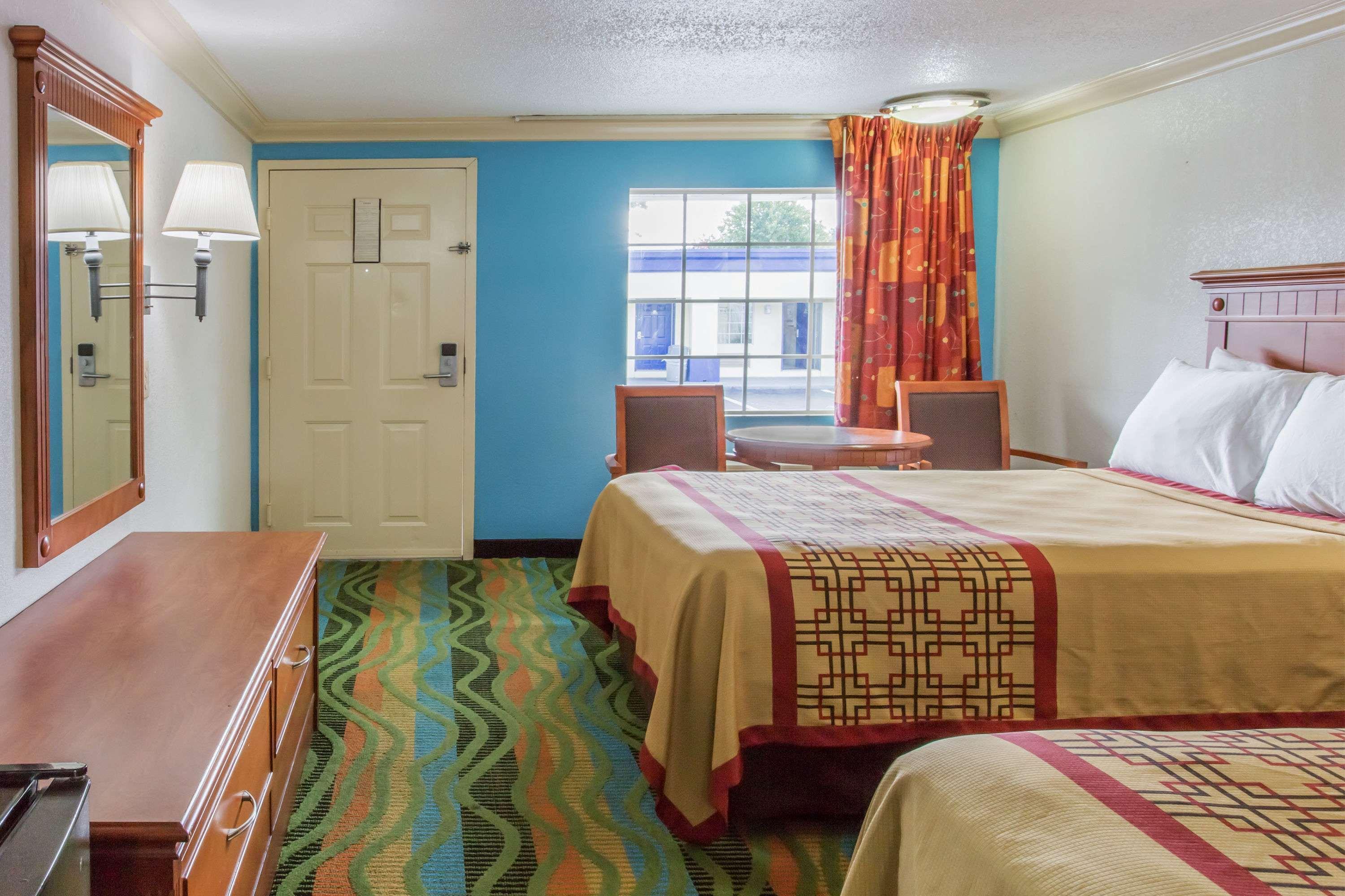 Days Inn By Wyndham Virginia Beach Town Center Esterno foto