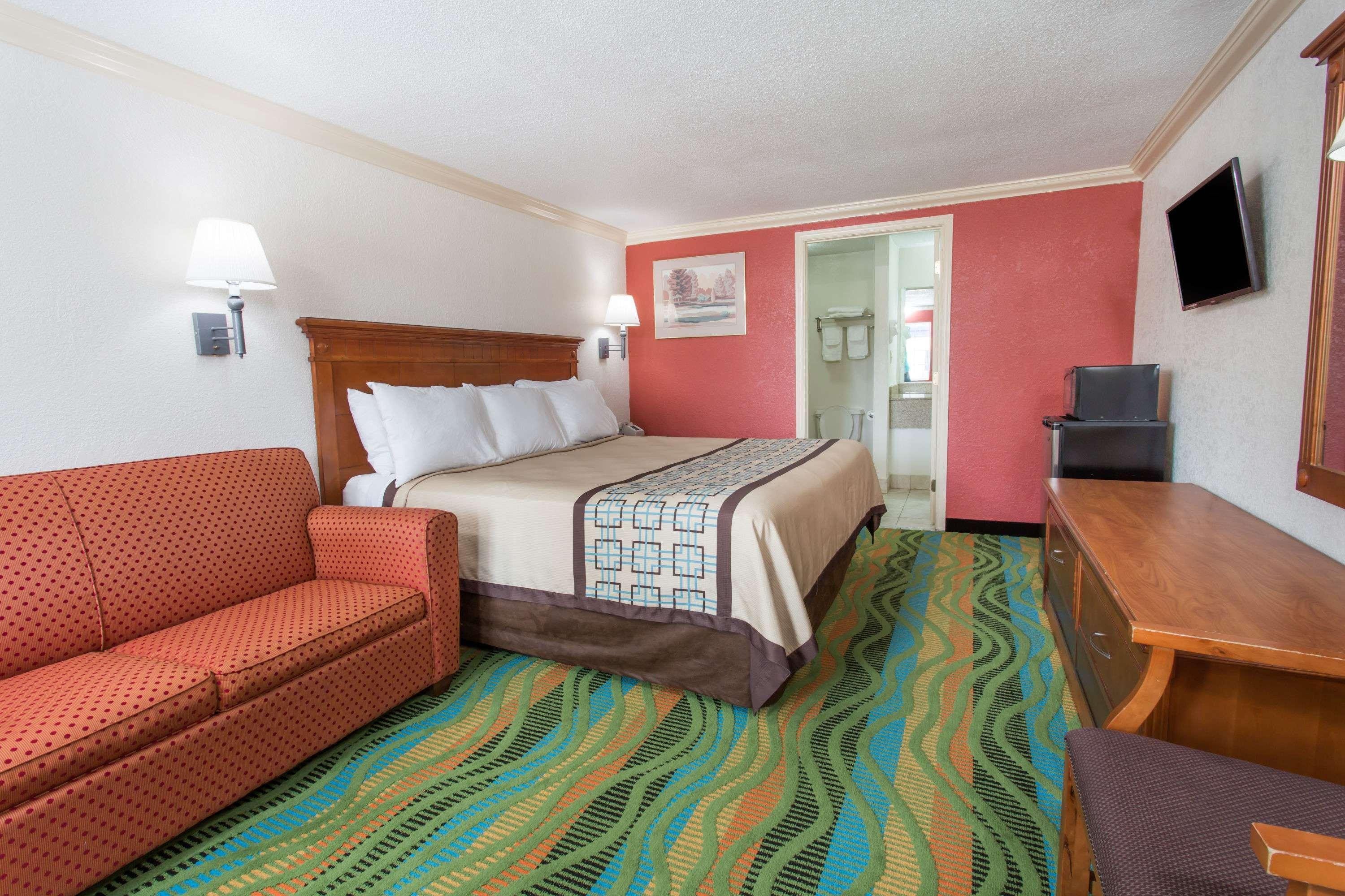 Days Inn By Wyndham Virginia Beach Town Center Esterno foto